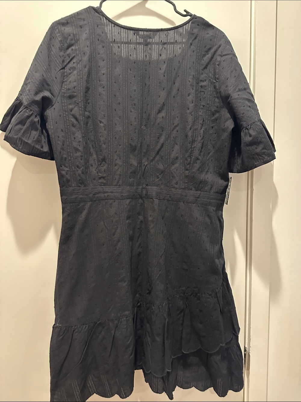 Express Black Eyelet Ruffle V-Neck DRESS - Picture 4 of 4